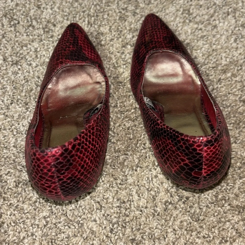 Red Snakeskin (Faux) Closed Toed Heels - Picture 4 of 5